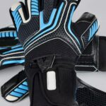 Hot Sale Excellent Goalkeeper Soccer Gloves - Image 5