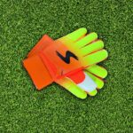 Hot Sale Latex Soccer Goalkeeper Football Gloves - Image 4